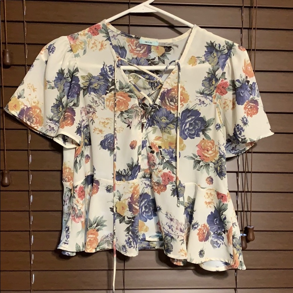 Urban outfitters short sleeve blouse